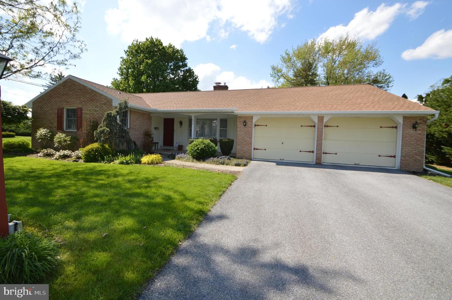 230 Adele Avenue photo 35
