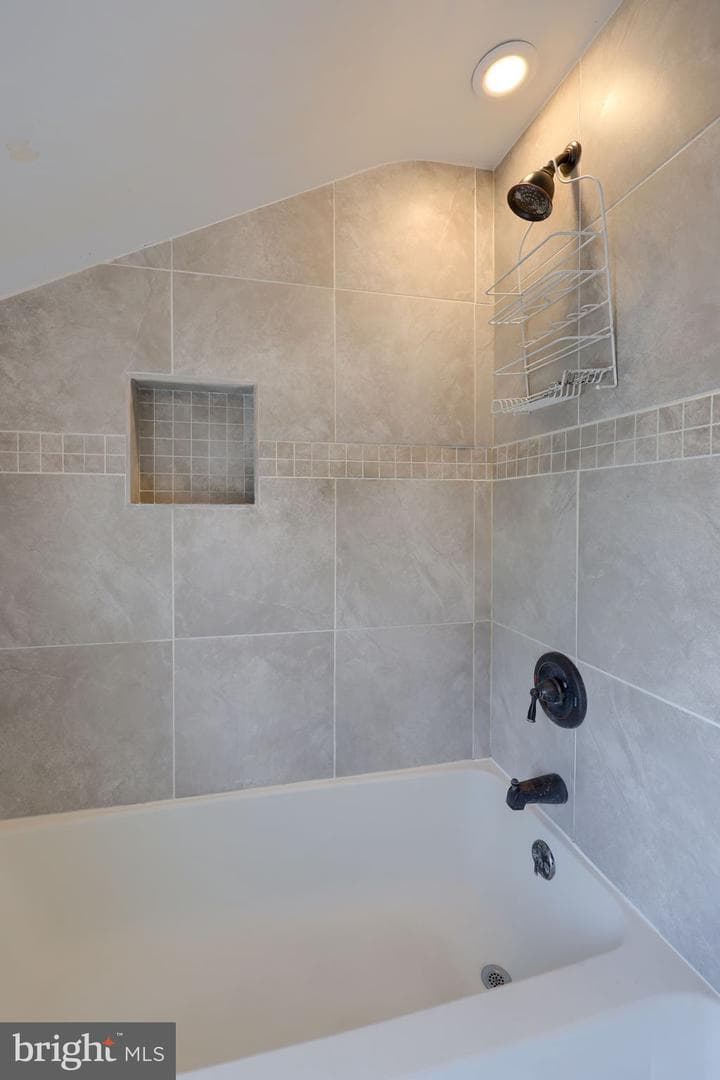 1310 Clark Street photo 15