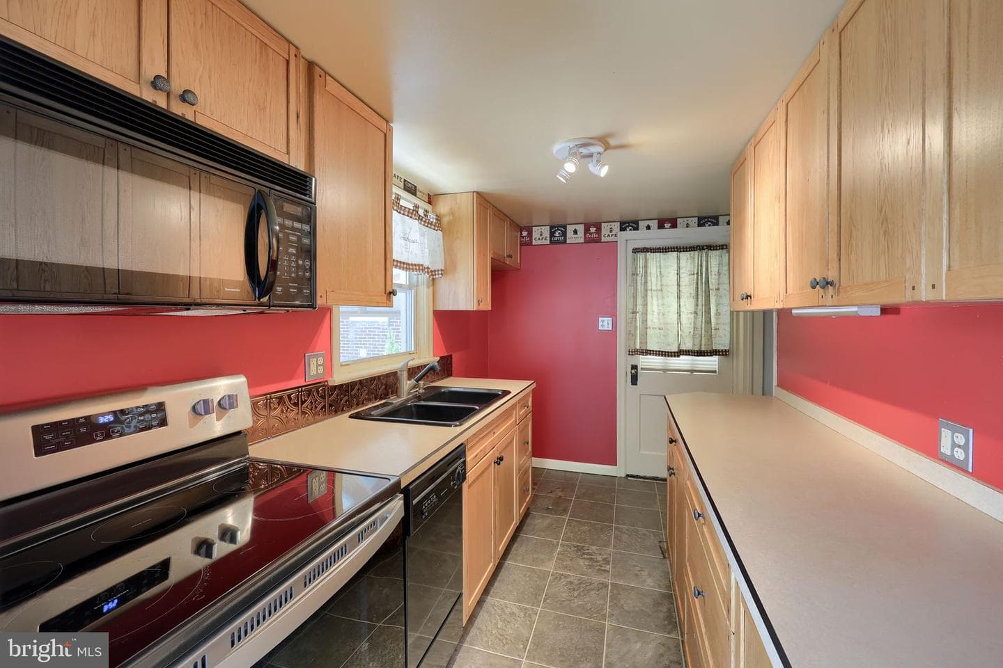 1310 Clark Street photo 20