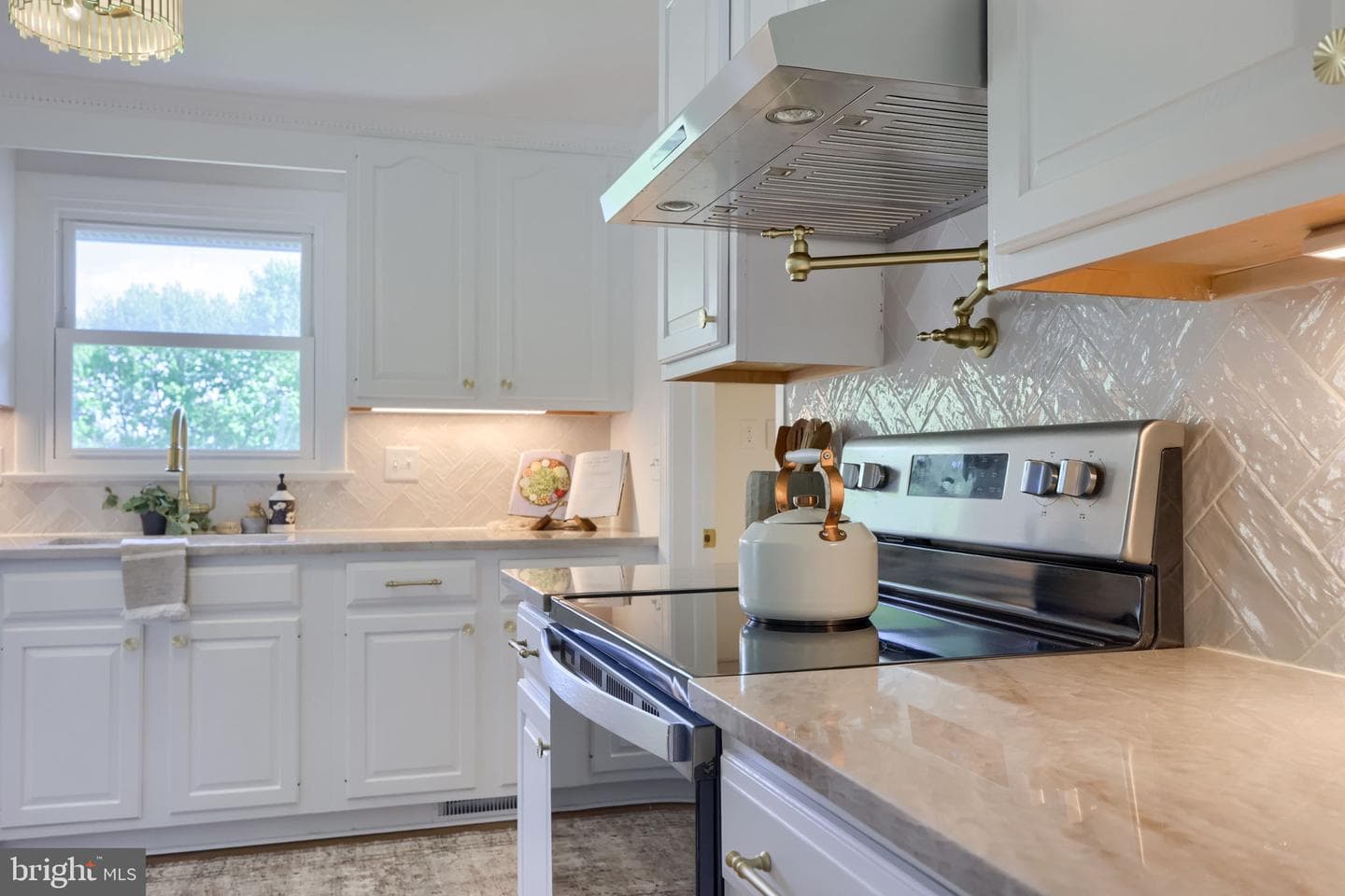 1260 Cloverton Drive photo 14