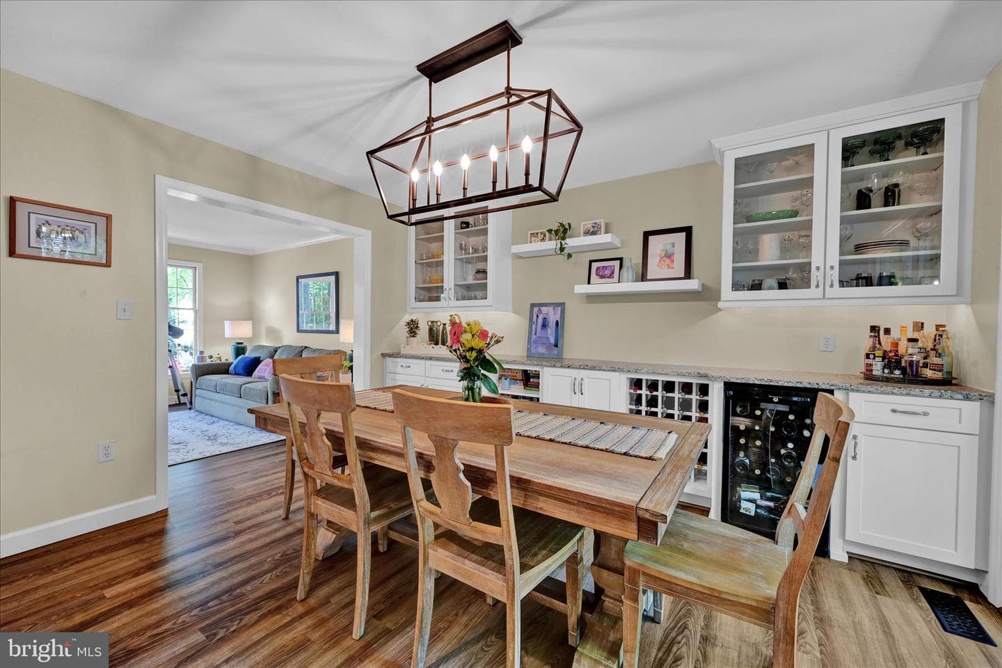 151 Ridings Way photo 9