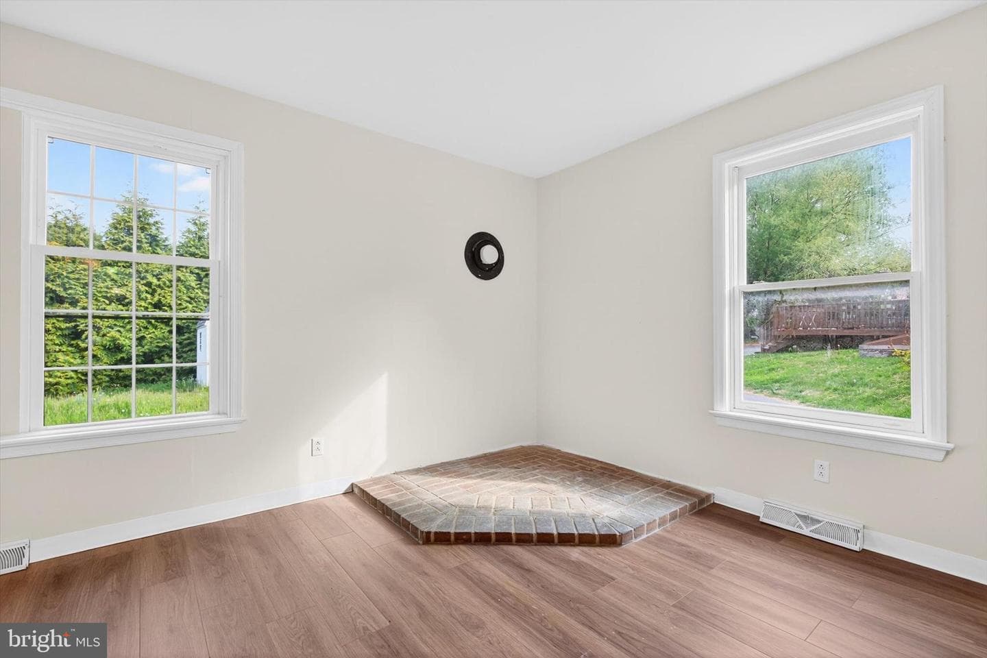 2147 Cloverleaf Road photo 12