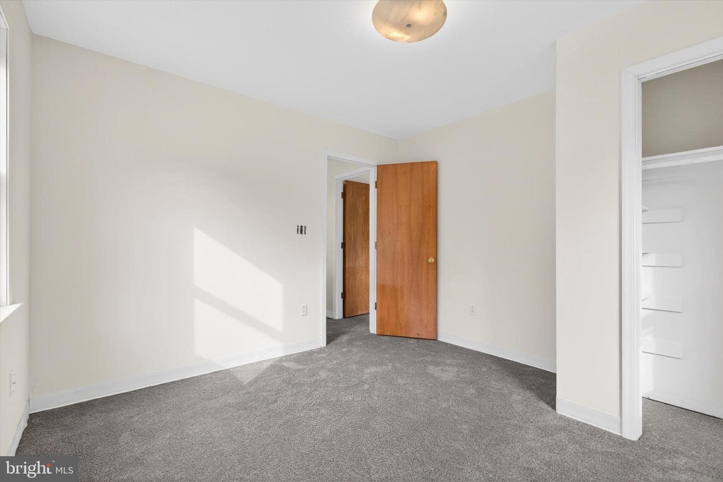 2147 Cloverleaf Road photo 18