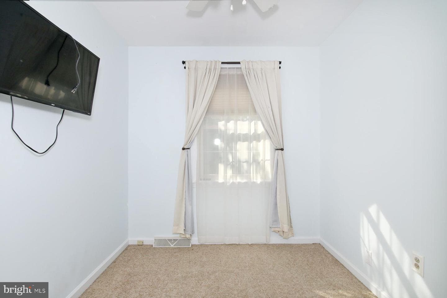 525 Cobblestone Lane photo 33