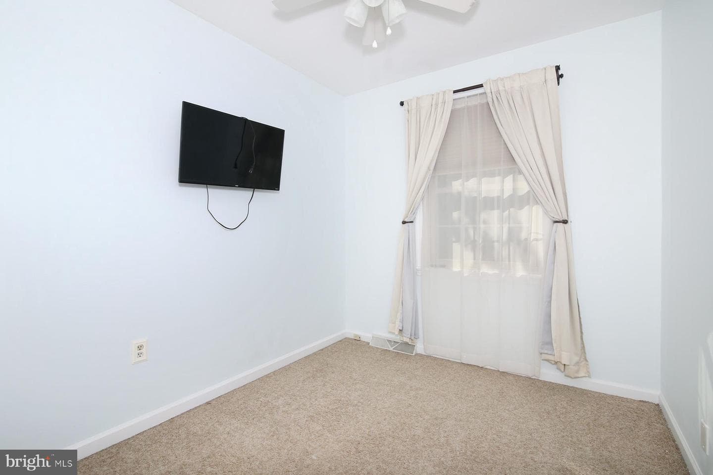 525 Cobblestone Lane photo 34