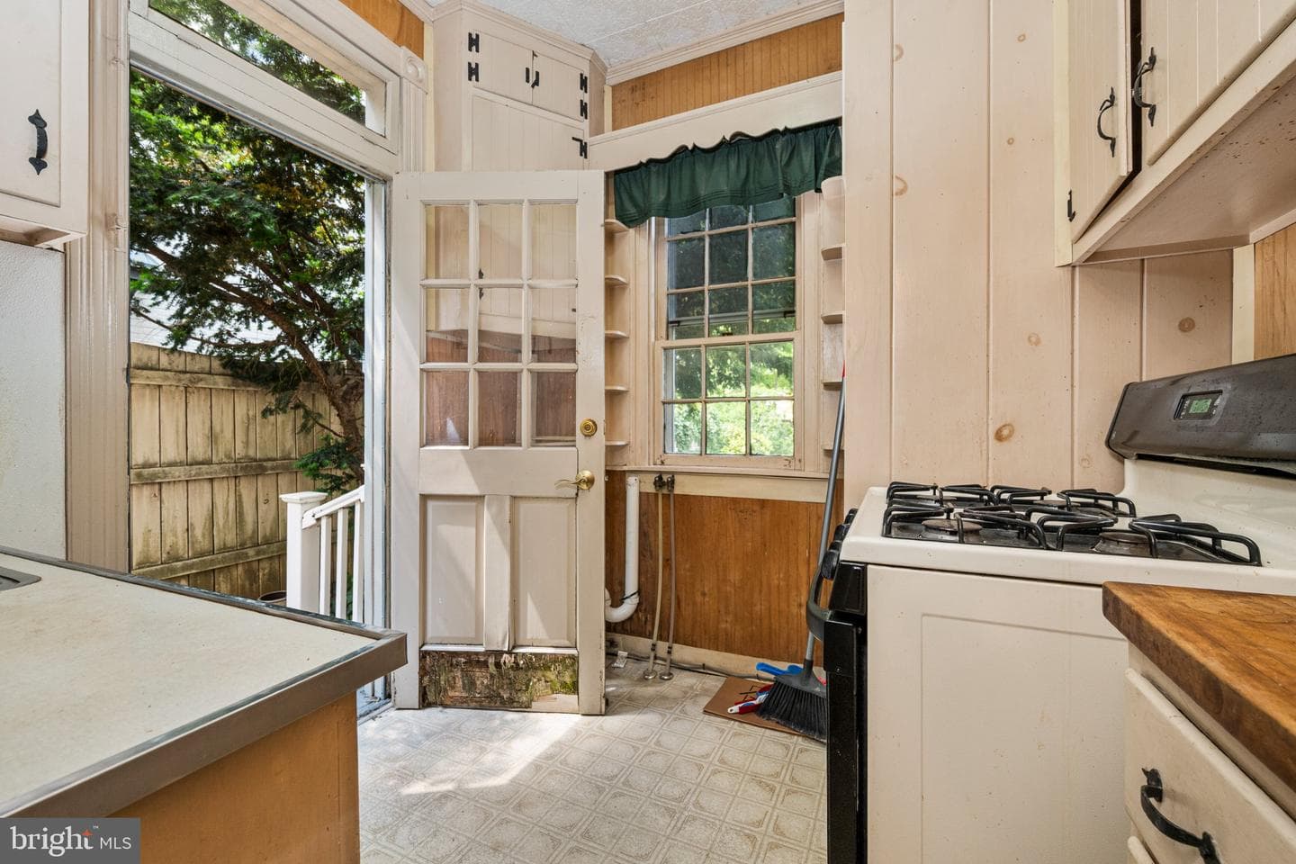 347 E Orange Street photo 11
