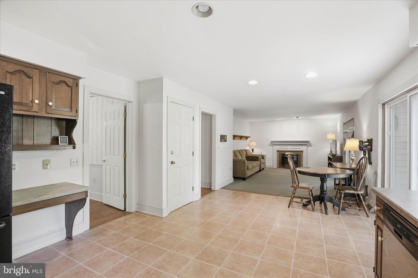 410 Cardinal Court photo 16