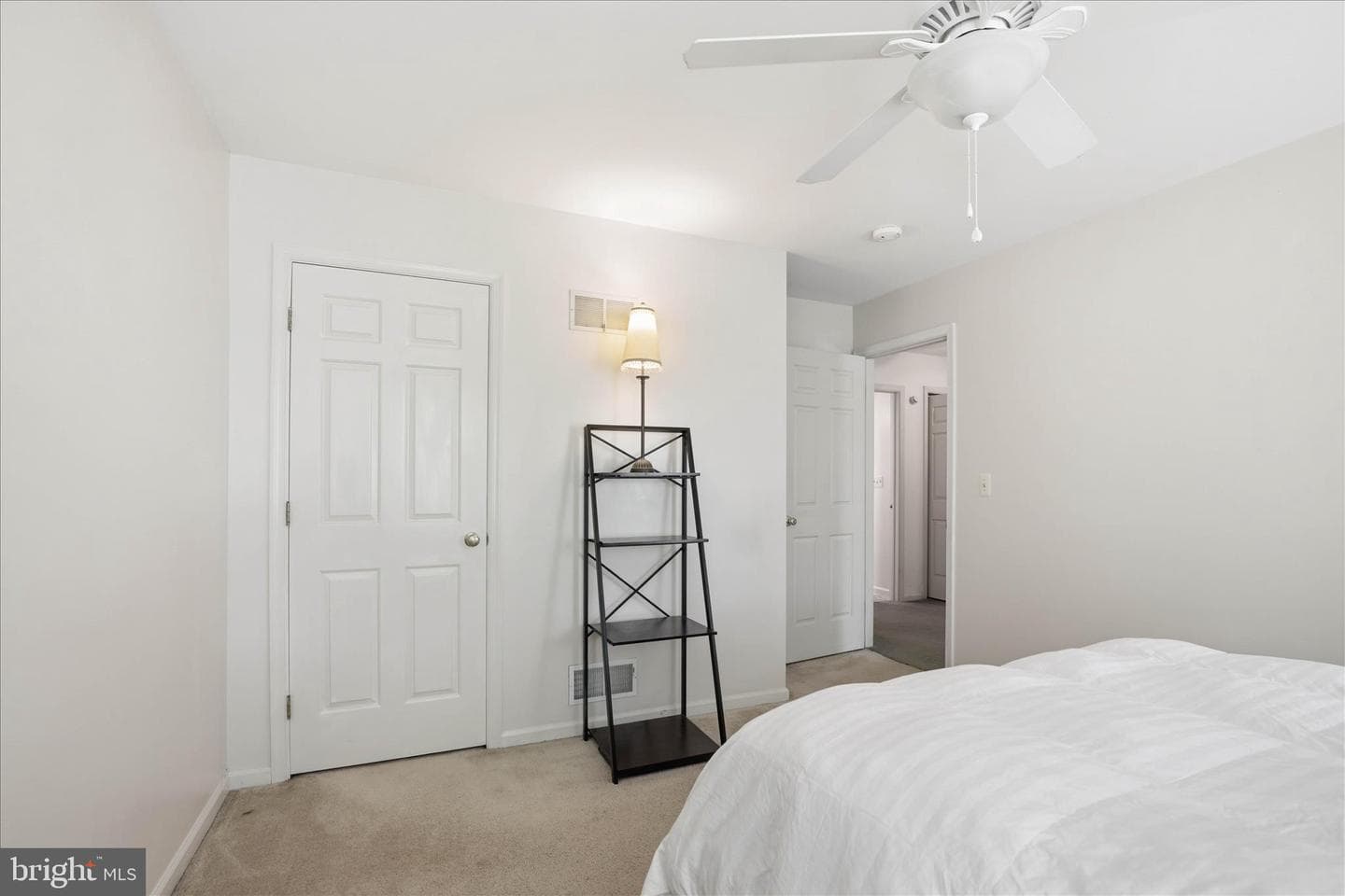 410 Cardinal Court photo 37