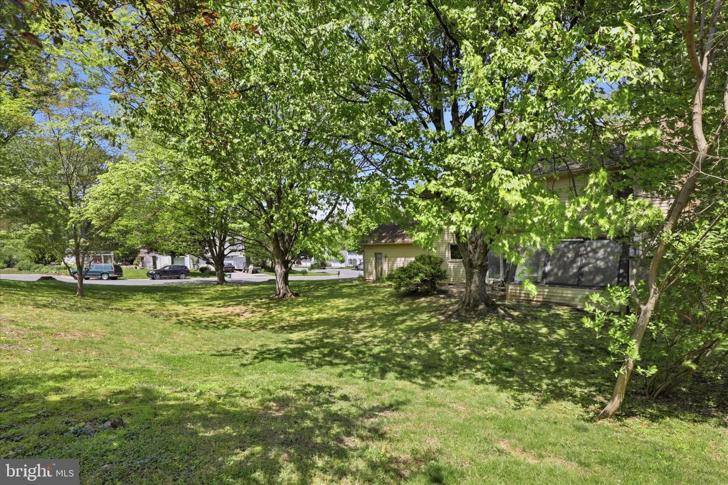 410 Cardinal Court photo 49