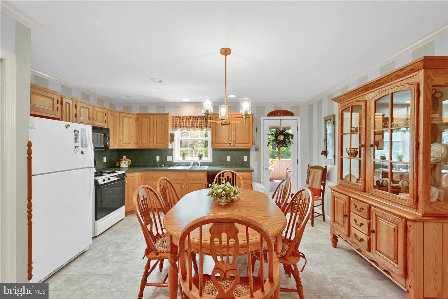 34 Gantz Meadows photo 8