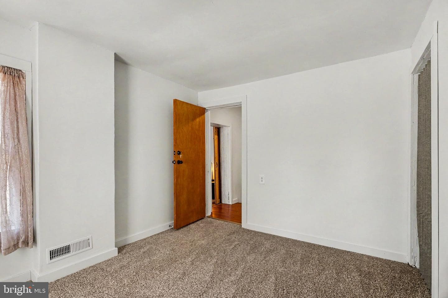 450 Manor Street photo 13