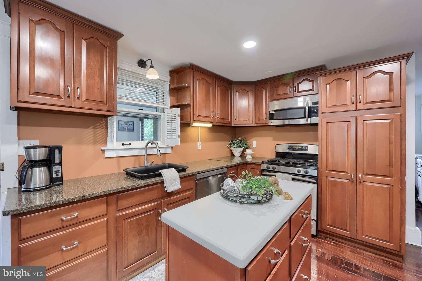 1759 Eden Road photo 8