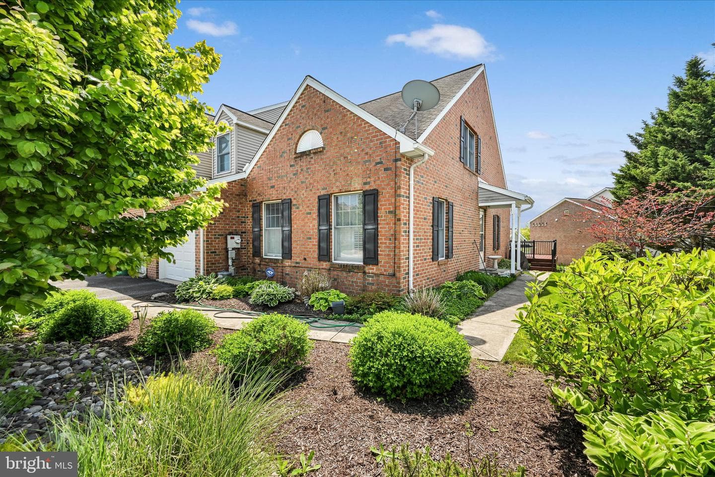 13 Spring Hill Lane photo 1