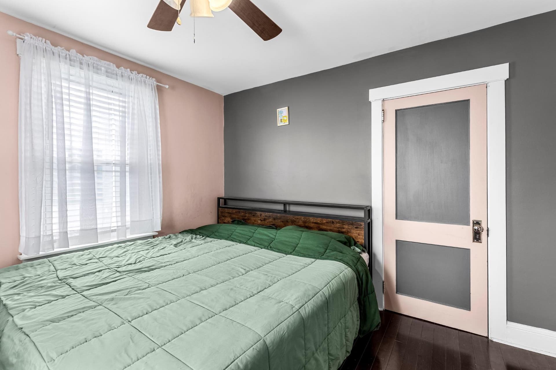 250 E Jackson Street photo 15