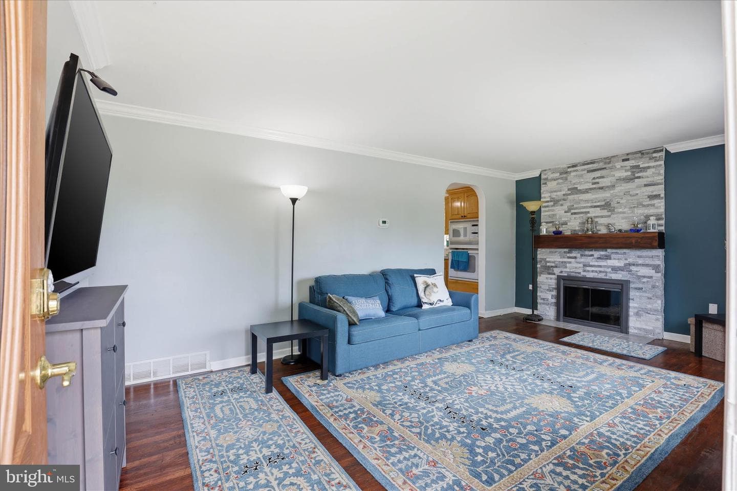 2608 Chestnut View Drive photo 6