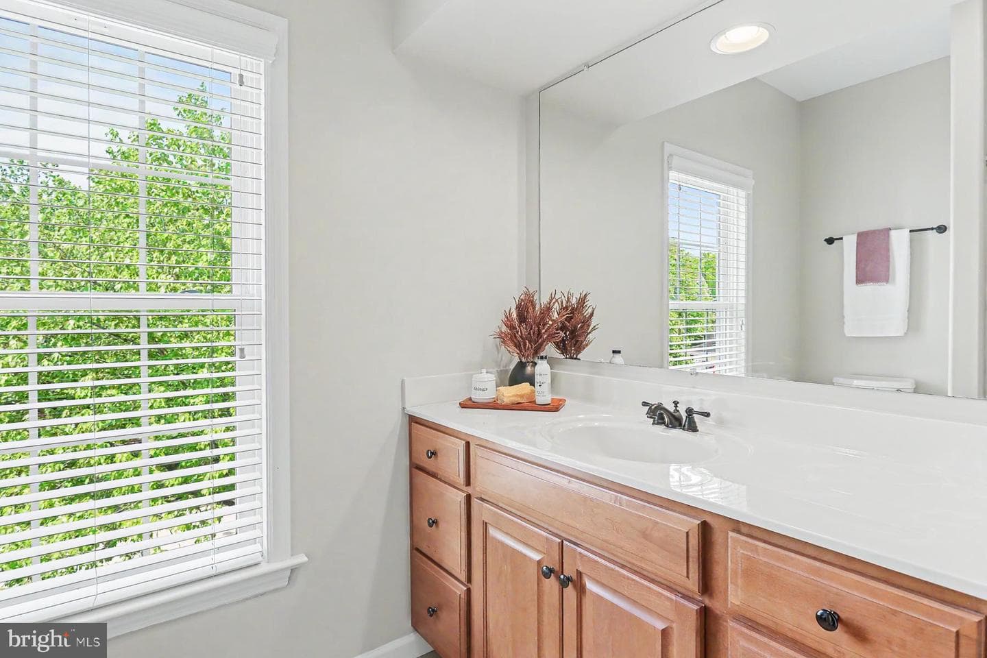7 Thicket Ln photo 40
