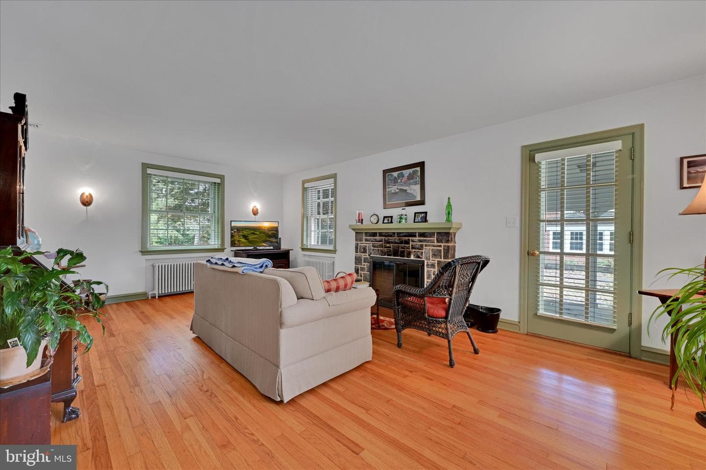 2341 Columbia Avenue photo 13