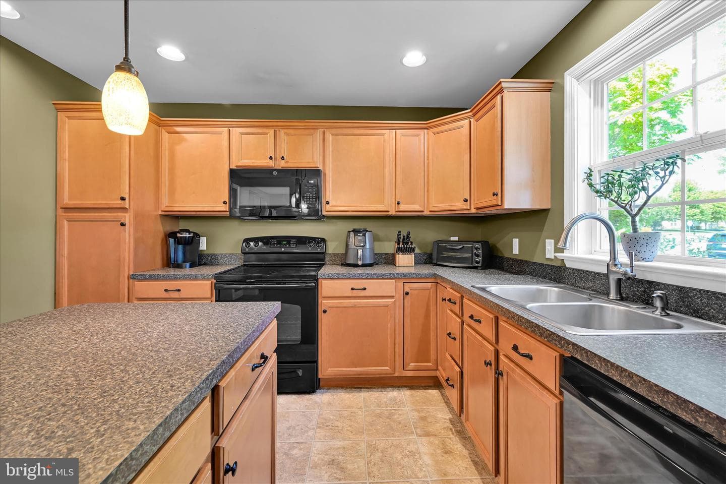 481 Wissler Way photo 24