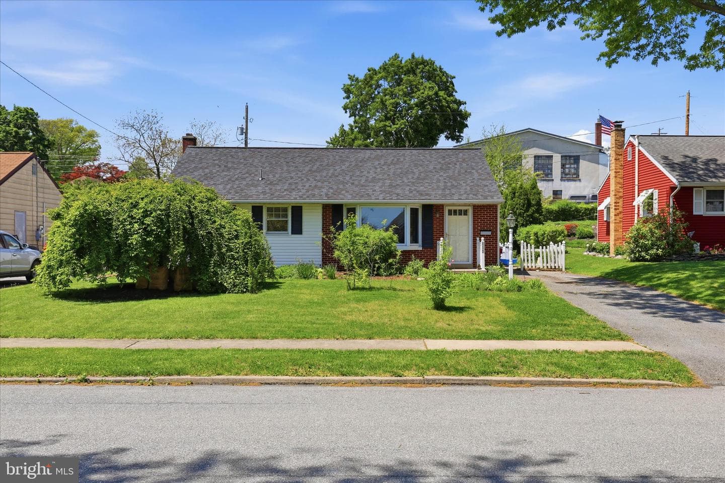 655 N Mount Joy Street photo 2