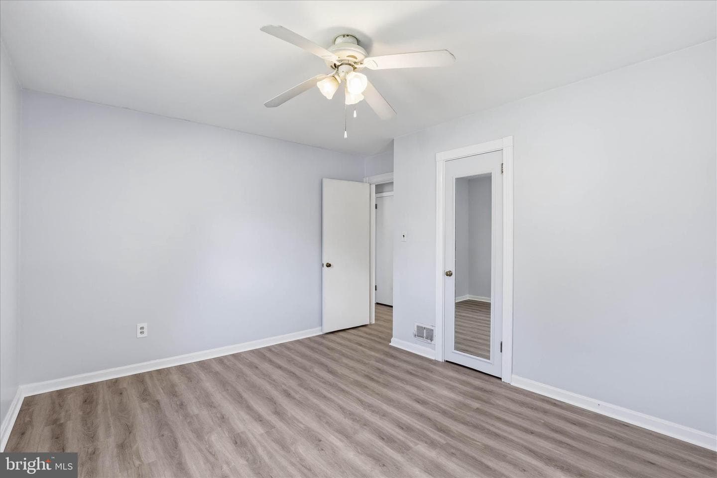 655 N Mount Joy Street photo 24