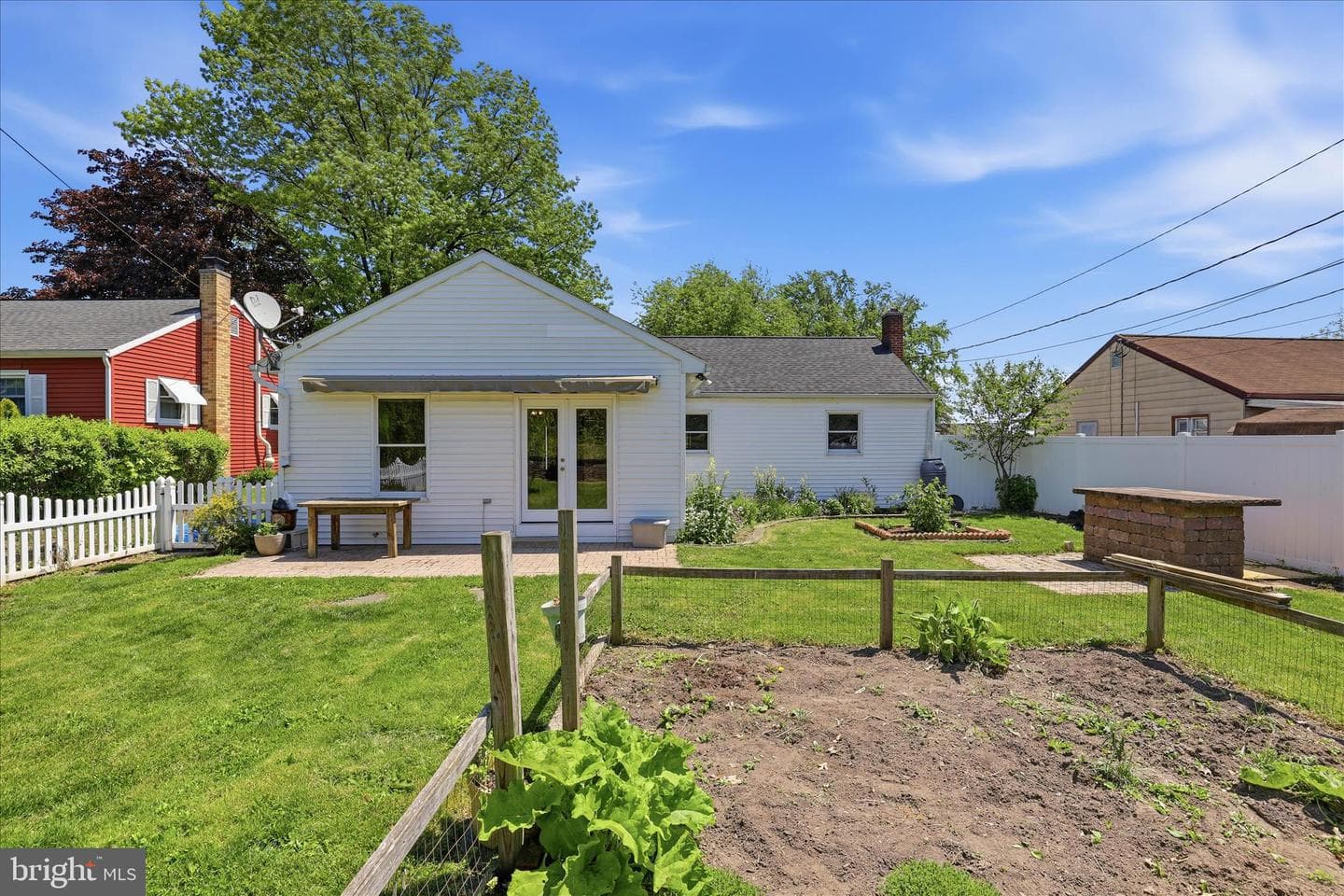 655 N Mount Joy Street photo 41