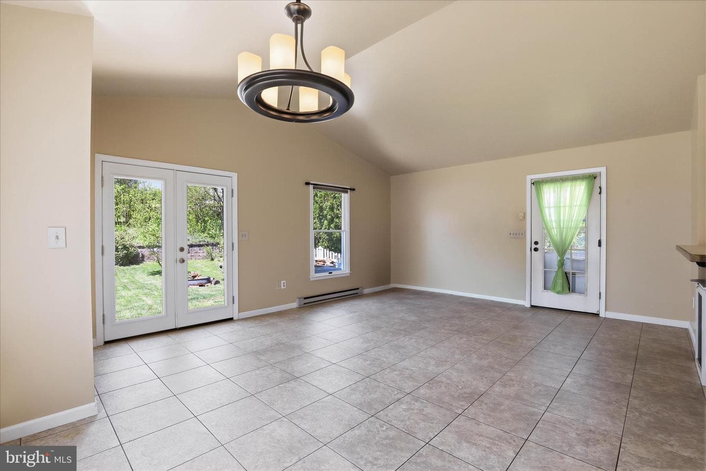 655 N Mount Joy Street photo 8