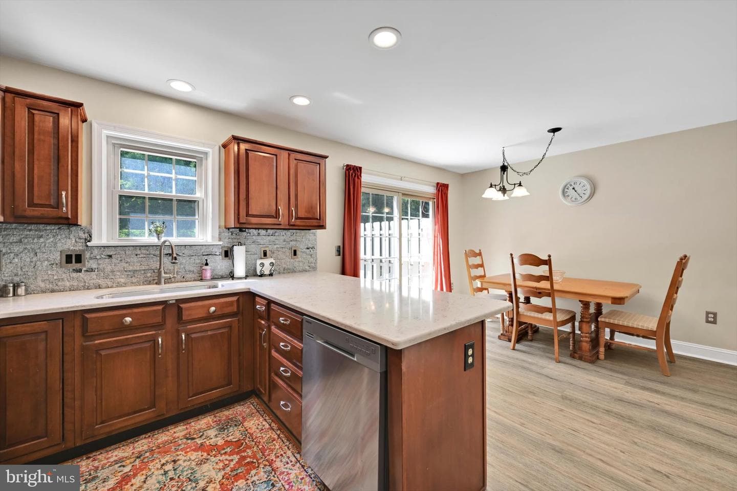 339 Cobblestone Lane photo 13