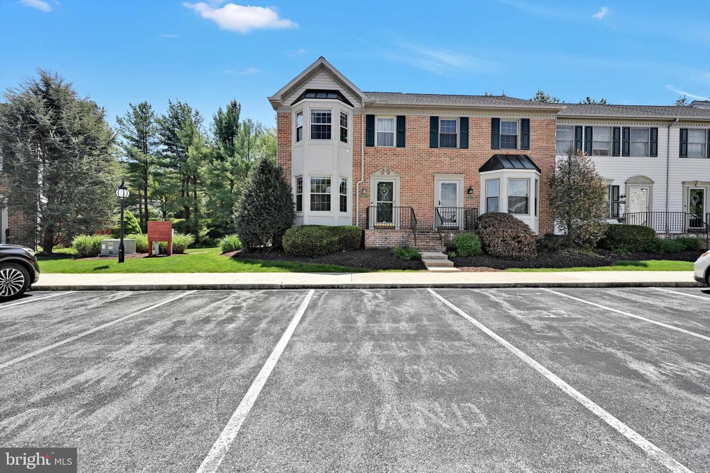 339 Cobblestone Lane photo 2