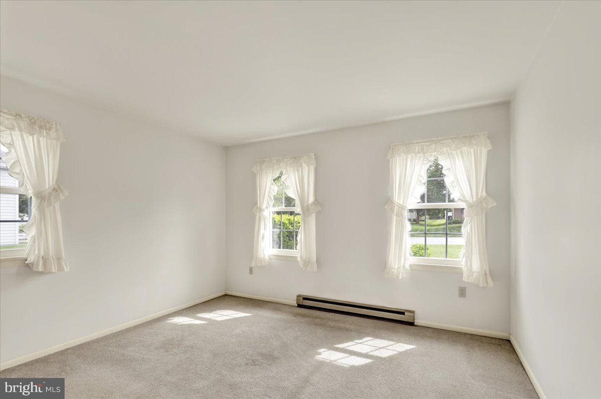 2487 Ellendale Drive photo 23