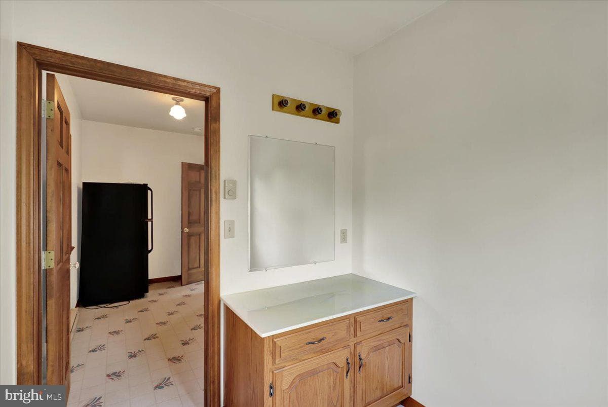 2487 Ellendale Drive photo 42
