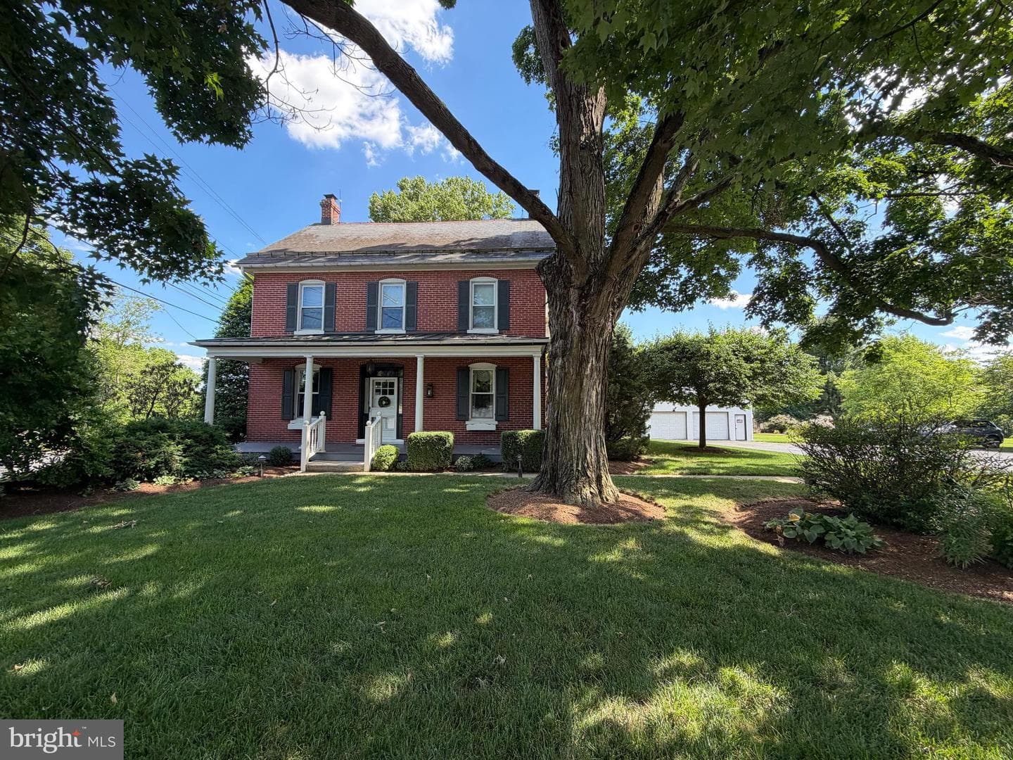 1564 Millport Road photo 3