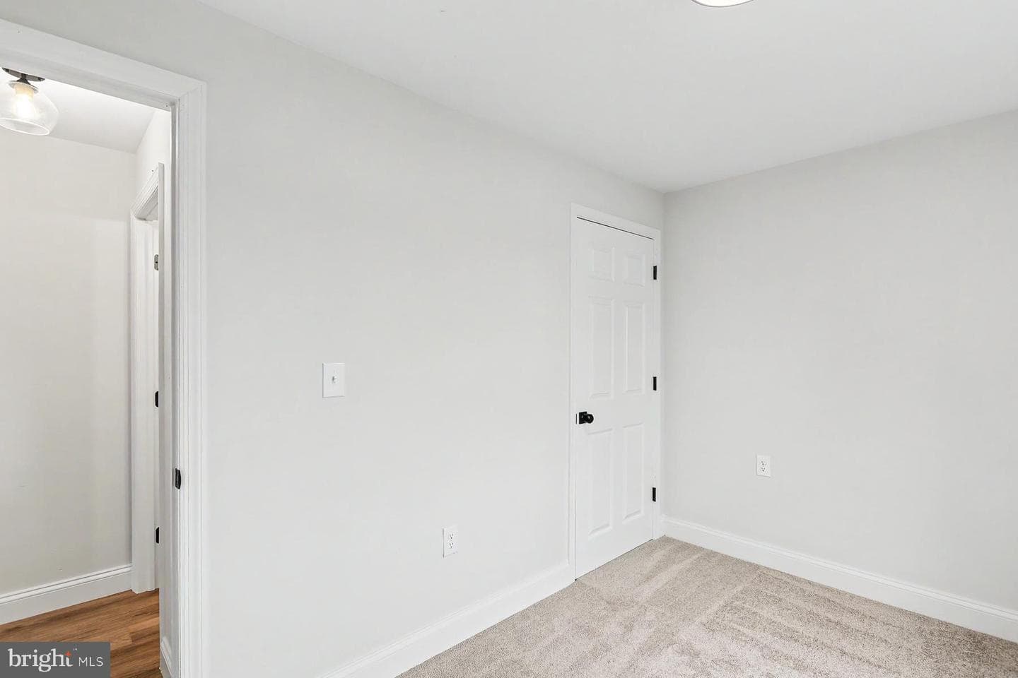 179 N Wolf Street photo 10