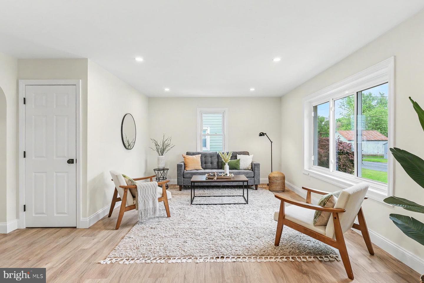 179 N Wolf Street photo 3