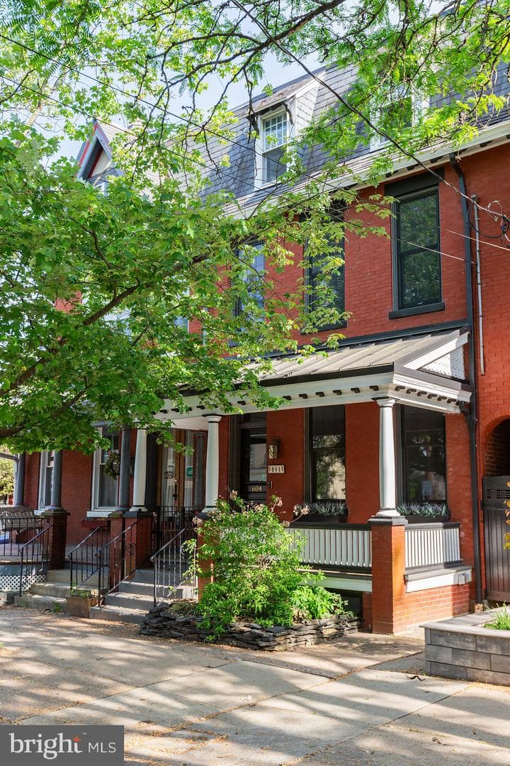 604 W Chestnut Street photo 6