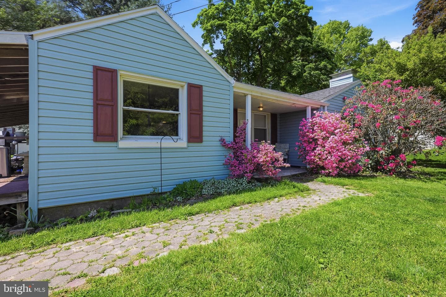 330 Cedar Lane photo 3