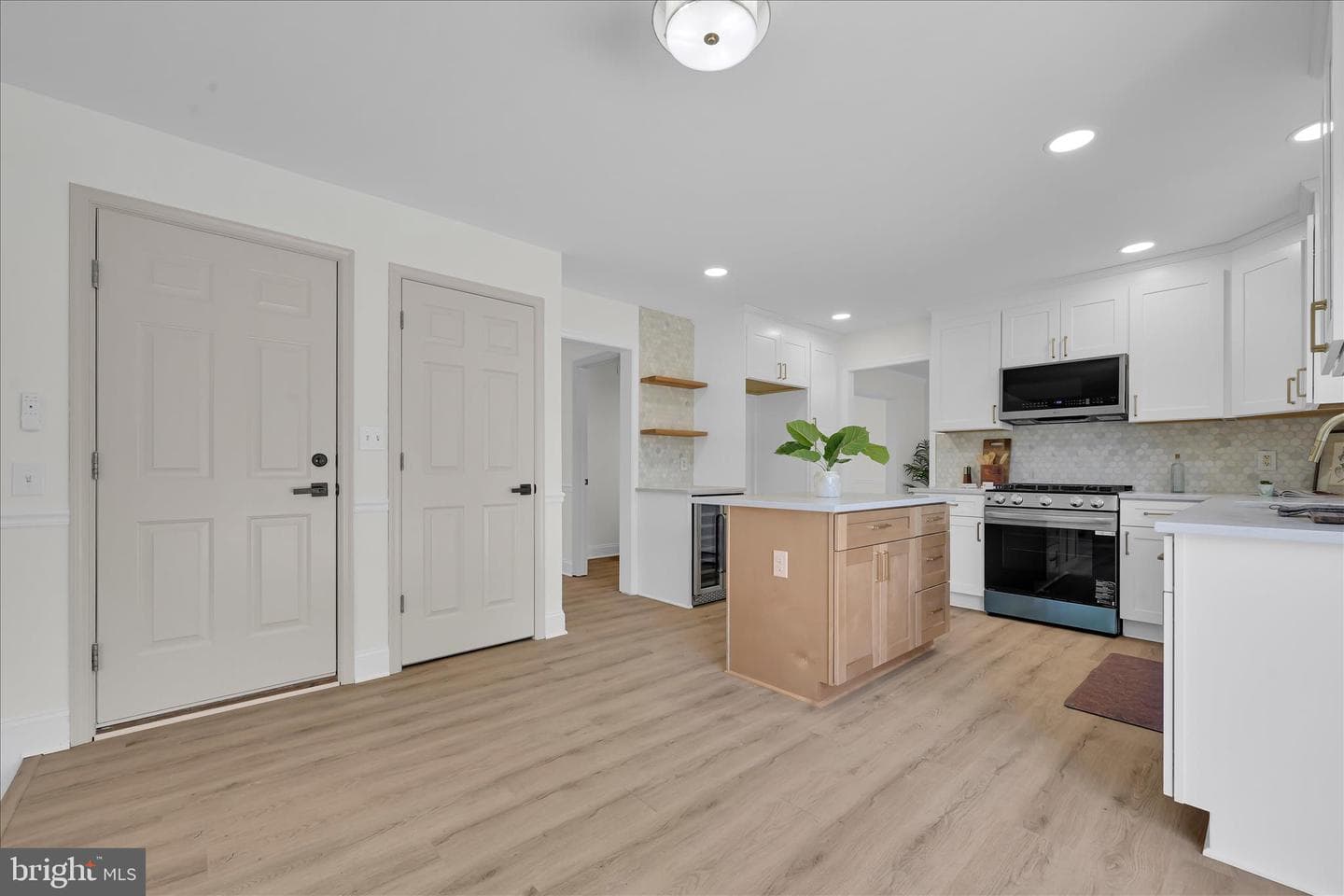 115 Saybrooke Drive photo 22