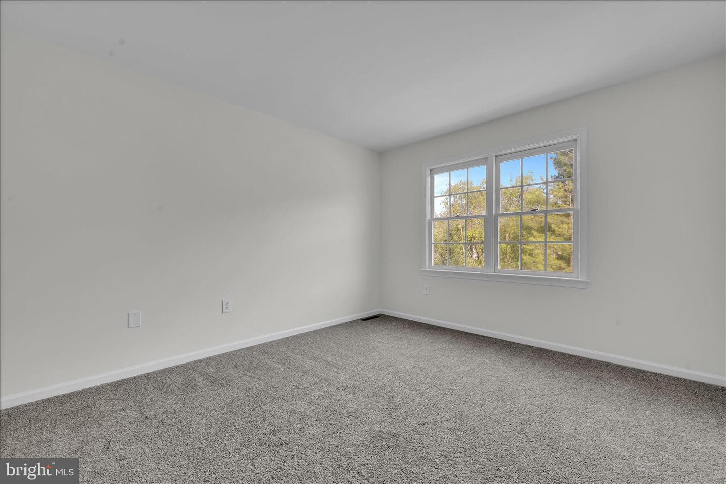115 Saybrooke Drive photo 31