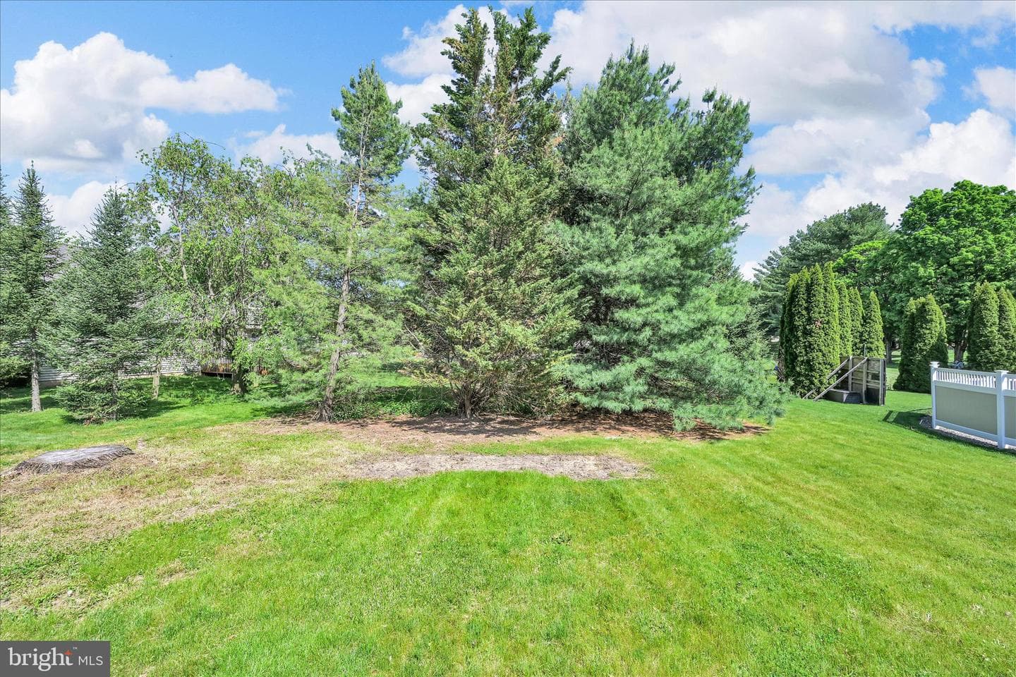 115 Saybrooke Drive photo 38