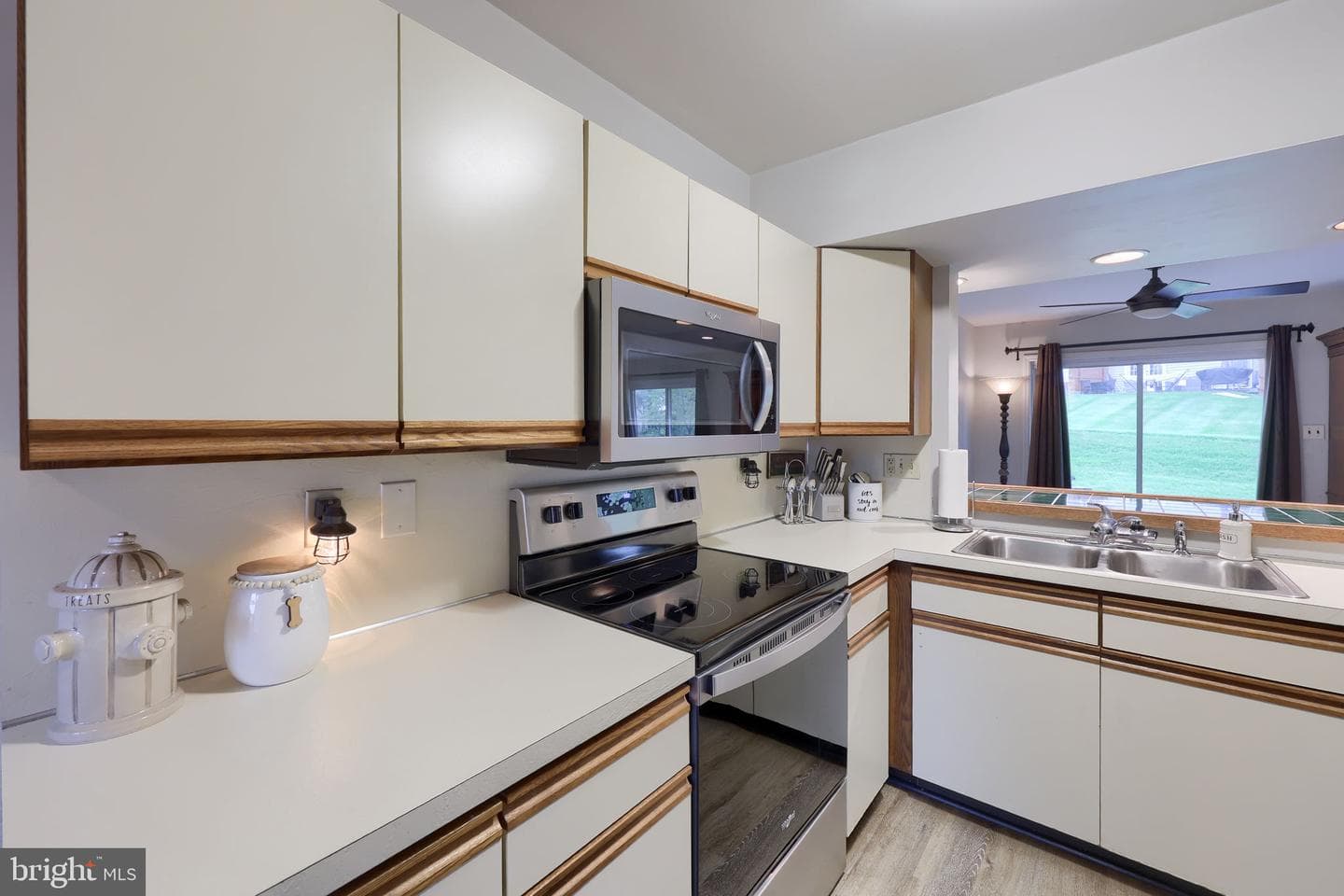 117 Treetops Drive photo 8