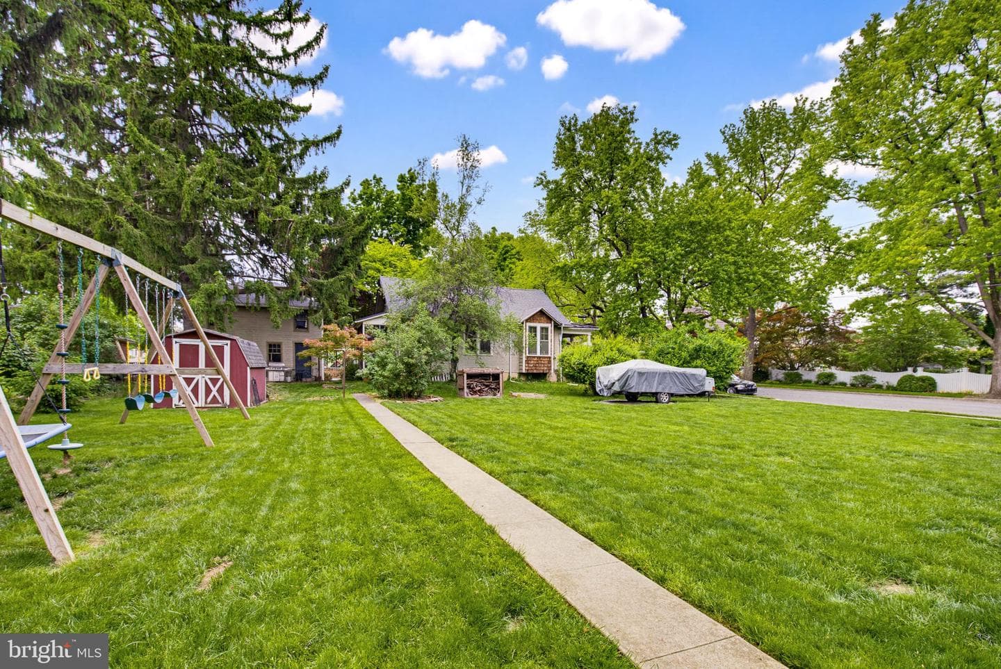 951 Locust Street photo 33