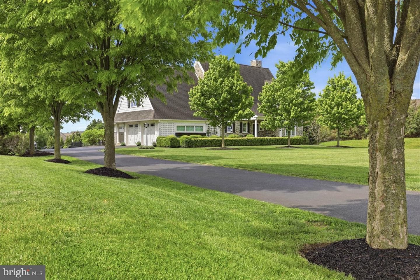 640 Snyder Road photo 4