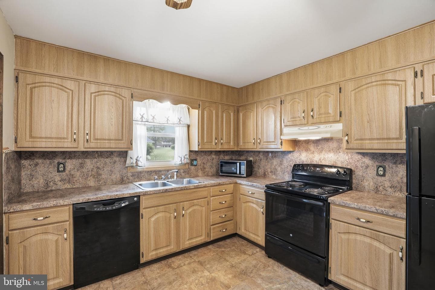 3218 Caroline Drive photo 15