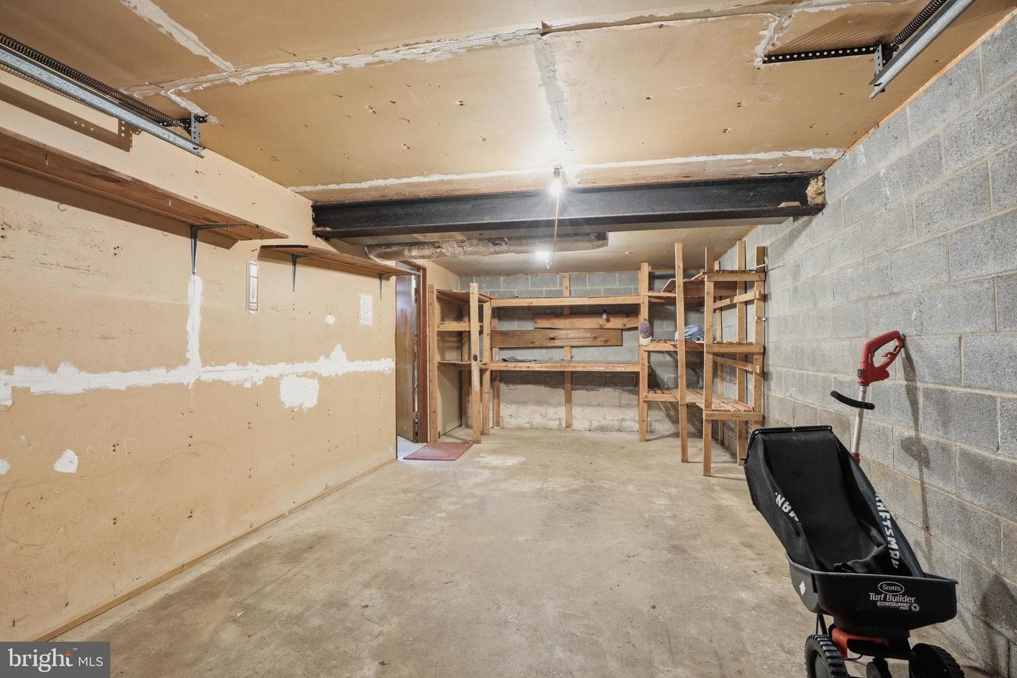 3218 Caroline Drive photo 34