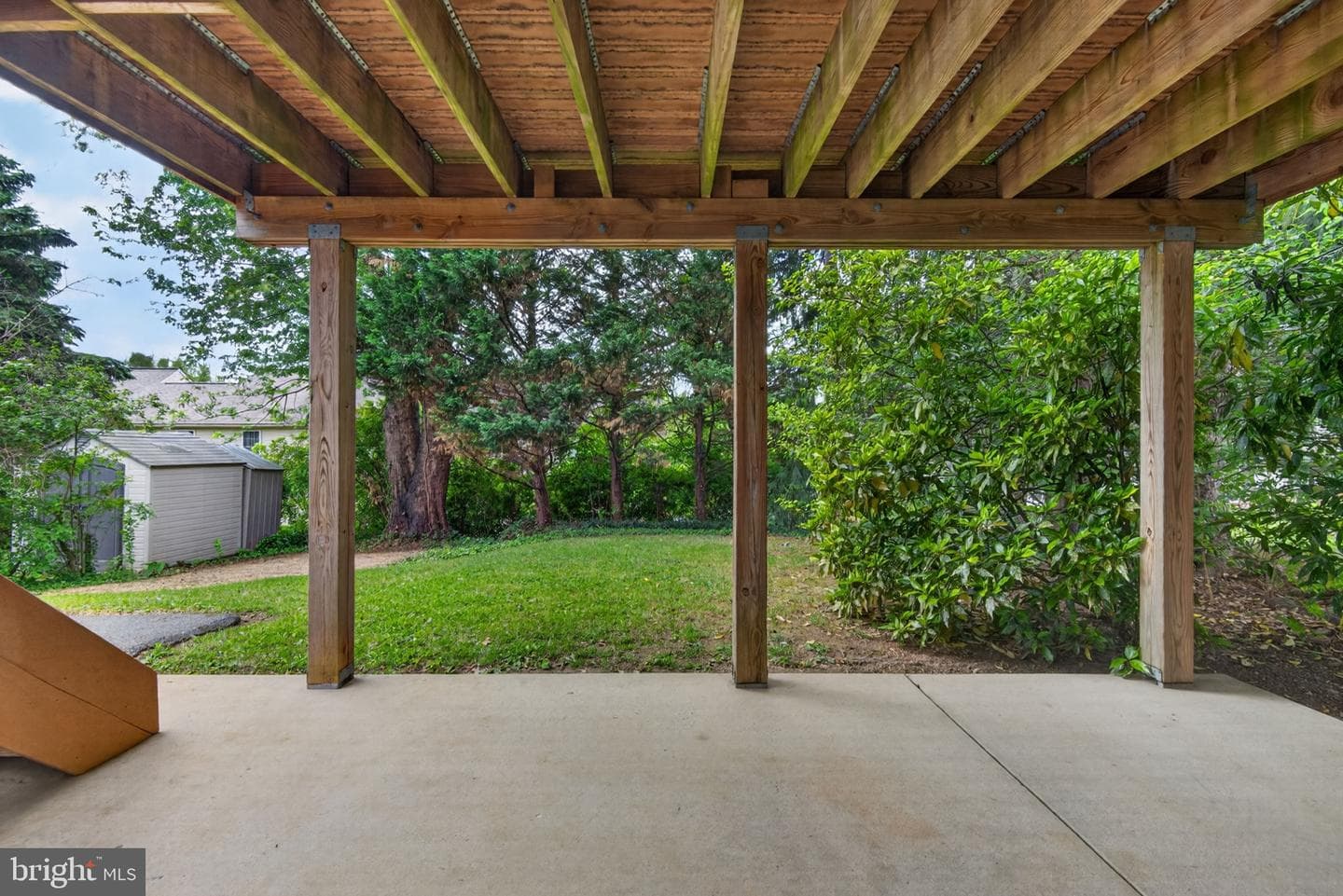 1638 Temple Avenue photo 34