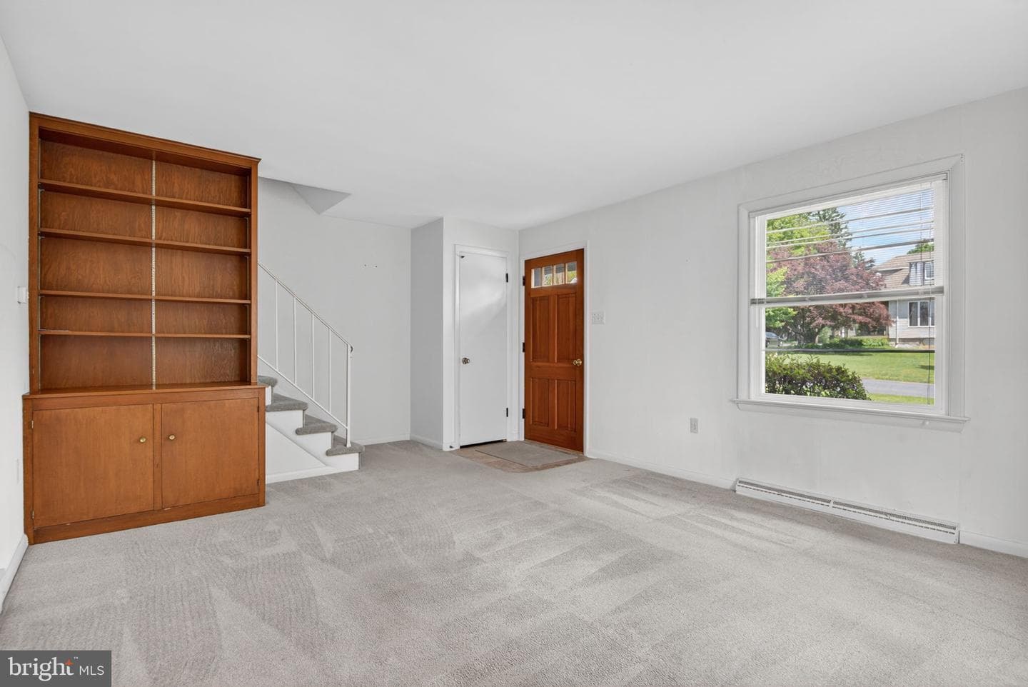 1638 Temple Avenue photo 6