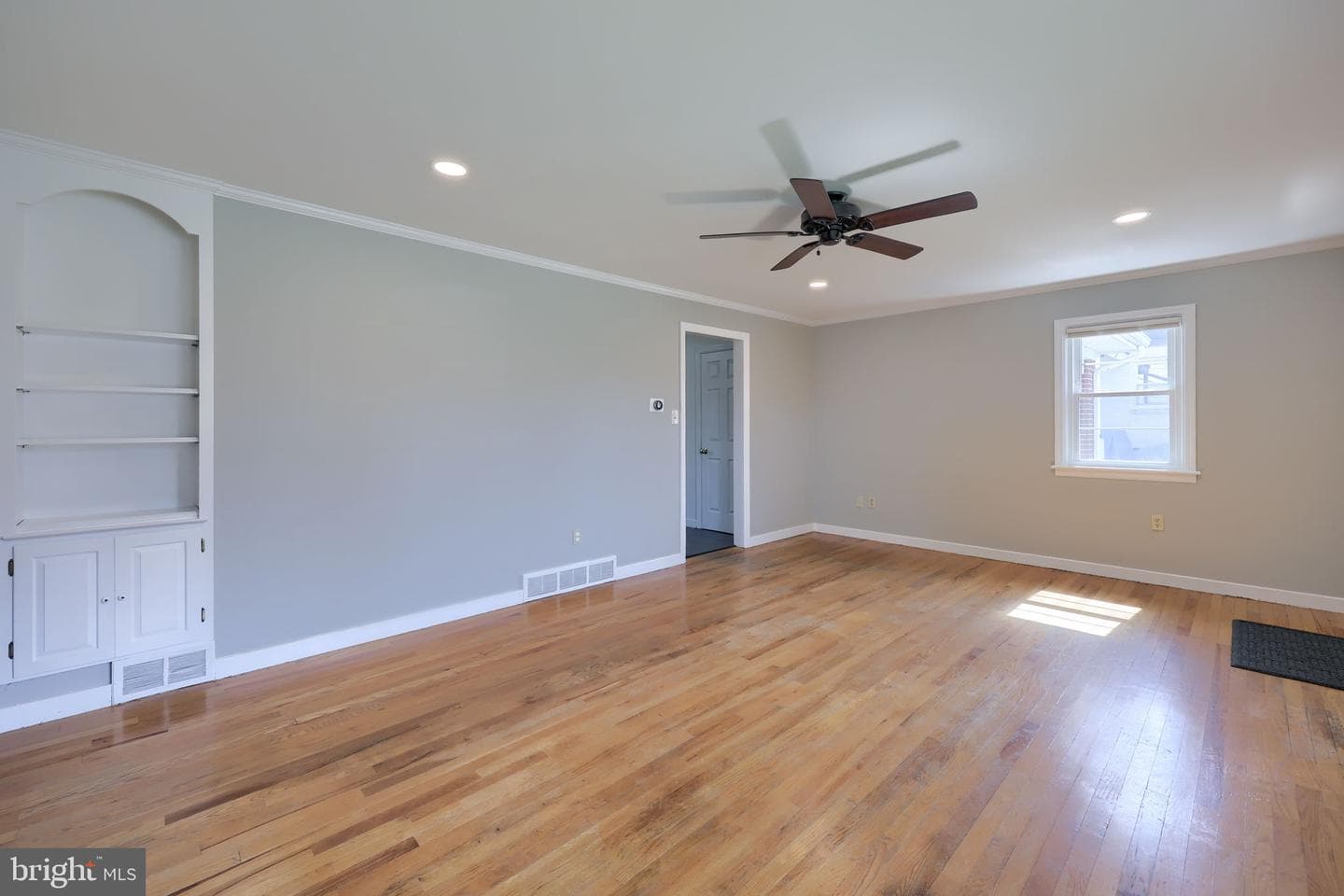 415 W End Avenue photo 12