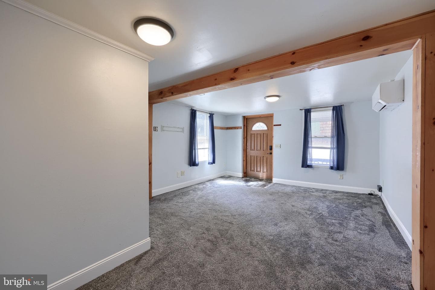 153 S Wolf Street photo 6
