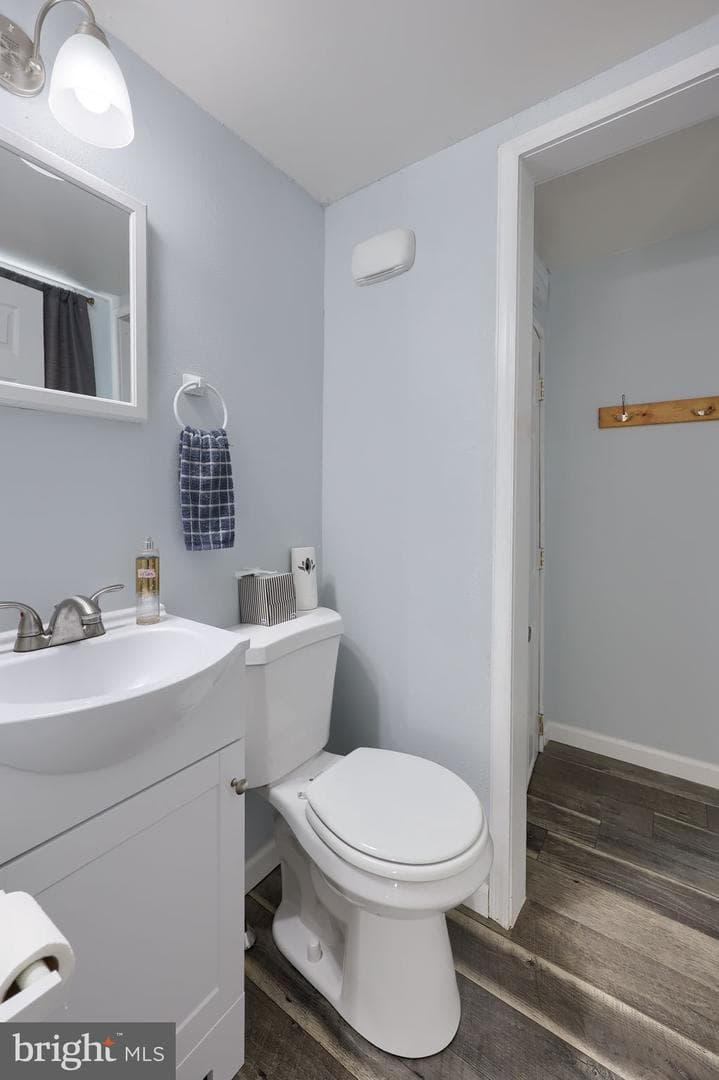 153 S Wolf Street photo 8