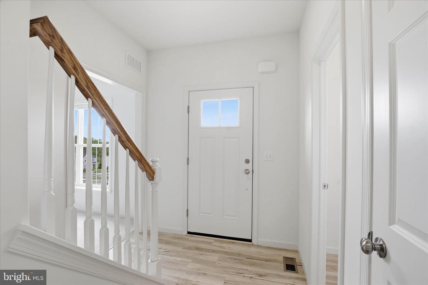28 Lee Drive photo 9