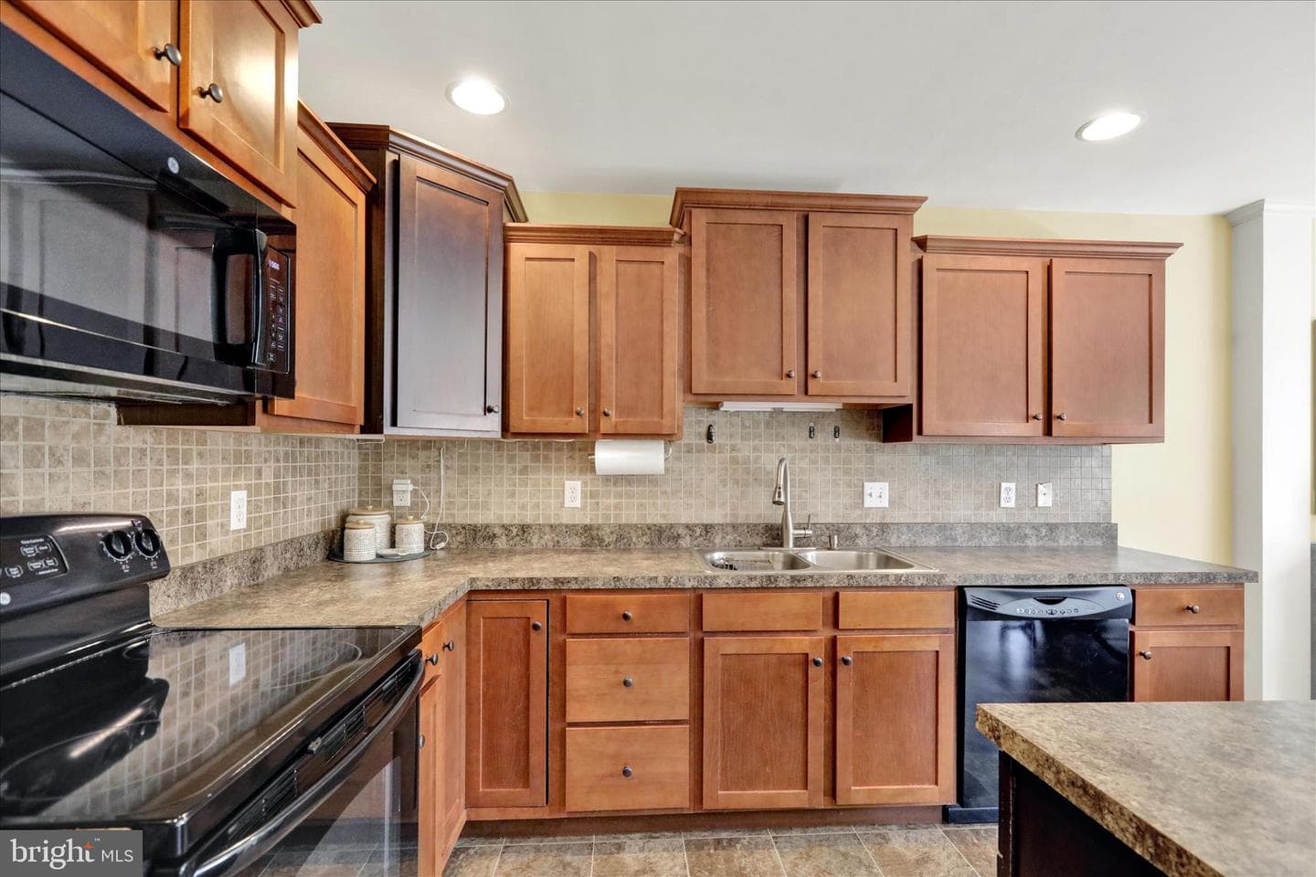 330 Wendover Way photo 10